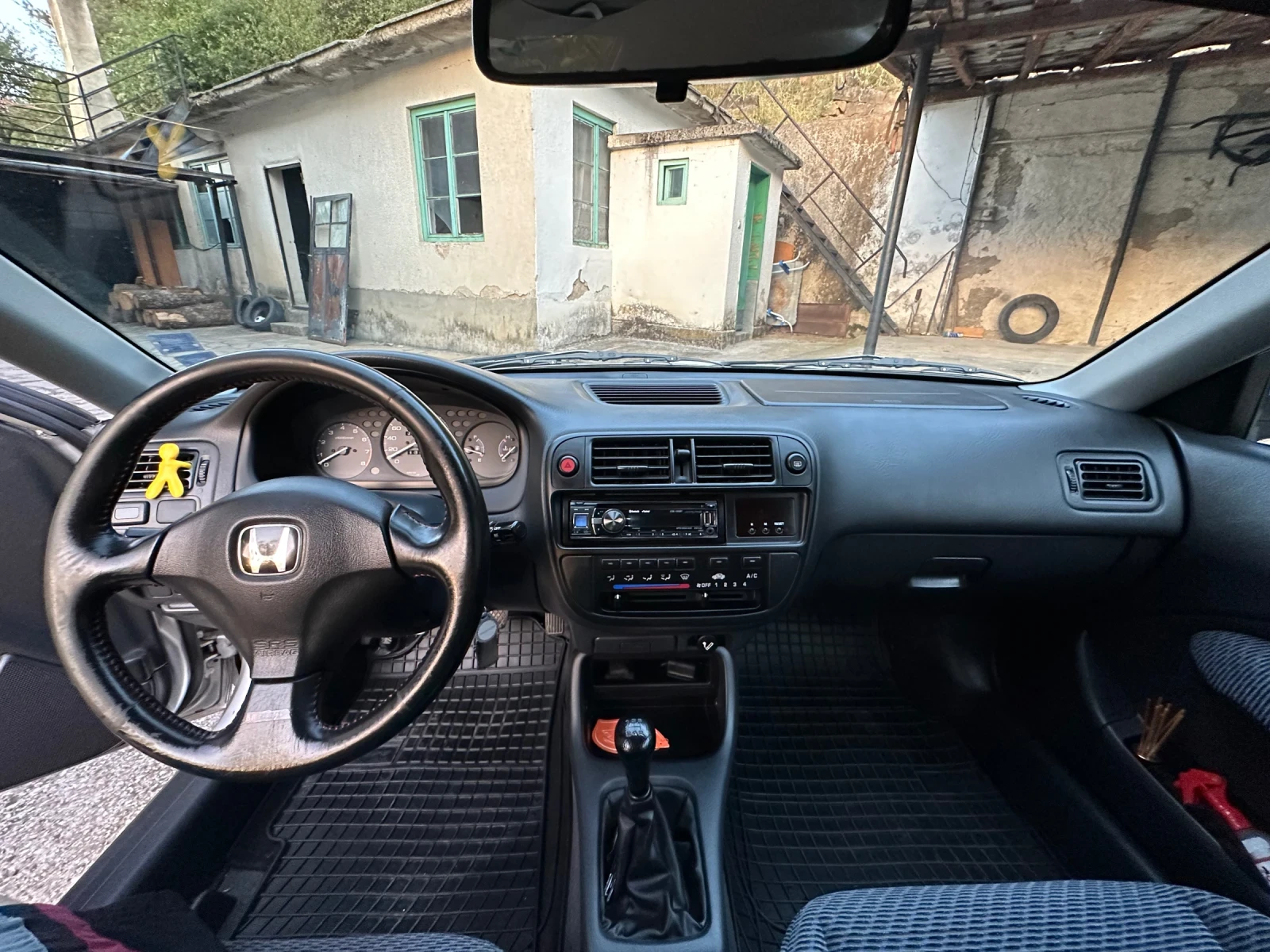 Honda Civic 1.5i ls, снимка 8 - Автомобили и джипове - 56713382