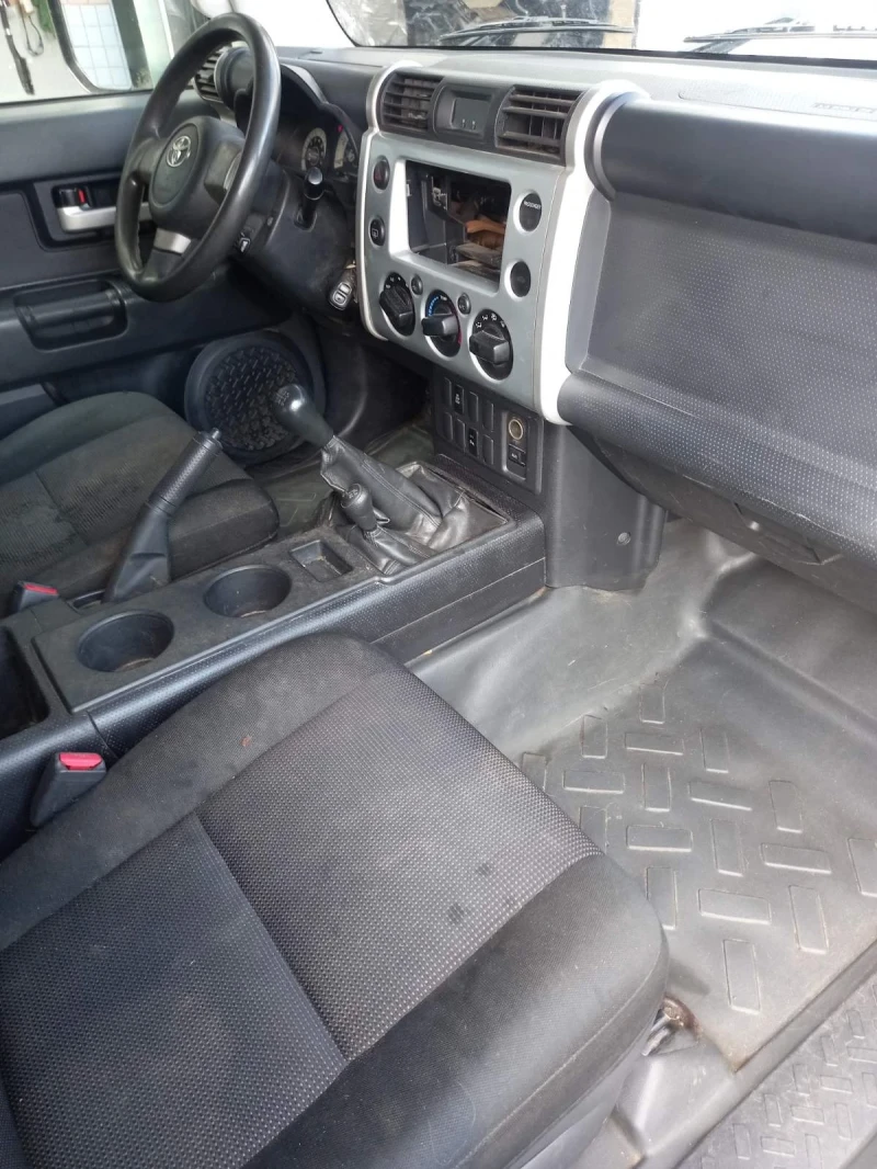 Toyota Fj cruiser 4.0, снимка 6 - Автомобили и джипове - 47419810