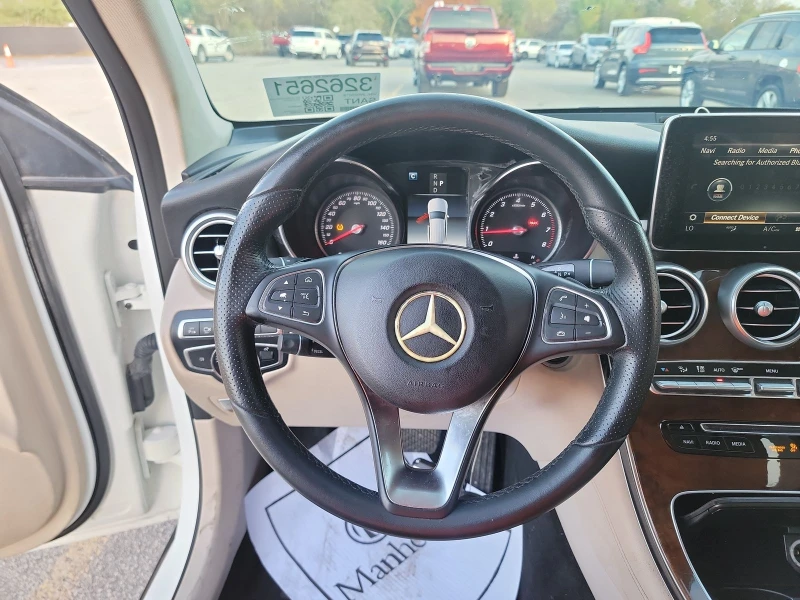 Mercedes-Benz GLC 300 PANO/NAVI/KEYLESS/LANE ASSIST/ПОДГРЕВ, снимка 9 - Автомобили и джипове - 48422910