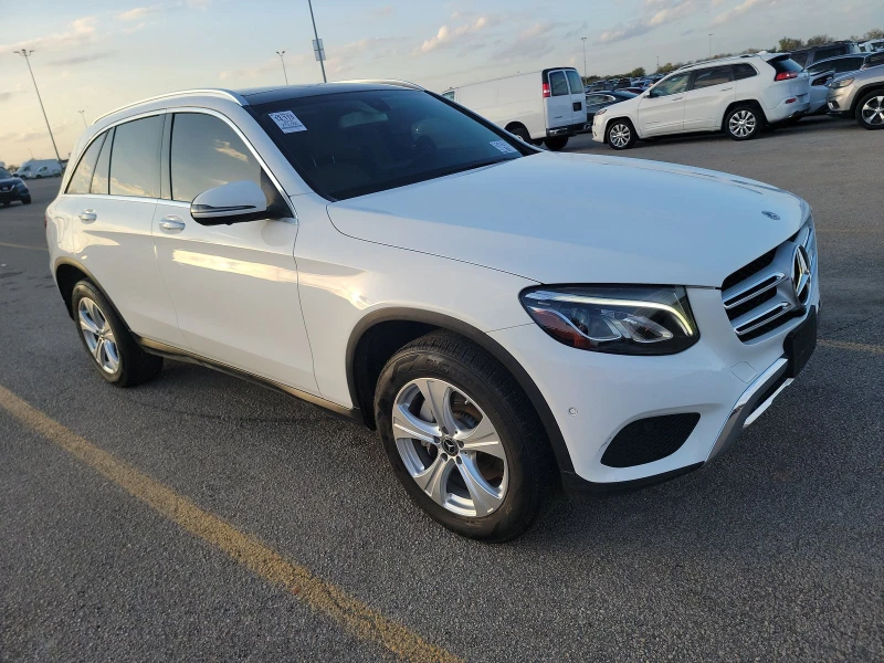 Mercedes-Benz GLC 300 PANO/NAVI/KEYLESS/LANE ASSIST/ПОДГРЕВ, снимка 1 - Автомобили и джипове - 48422910