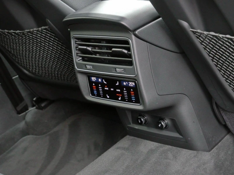 Audi Q8 45 TDI/QUATTRO/BLACK OPTIC/LIFT/360/HEAD UP/MATRIX, снимка 17 - Автомобили и джипове - 52157122