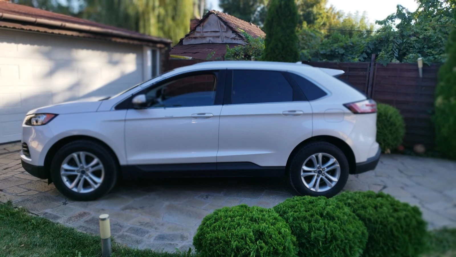 Ford Edge SEL EcoBoost AWD - изображение 2