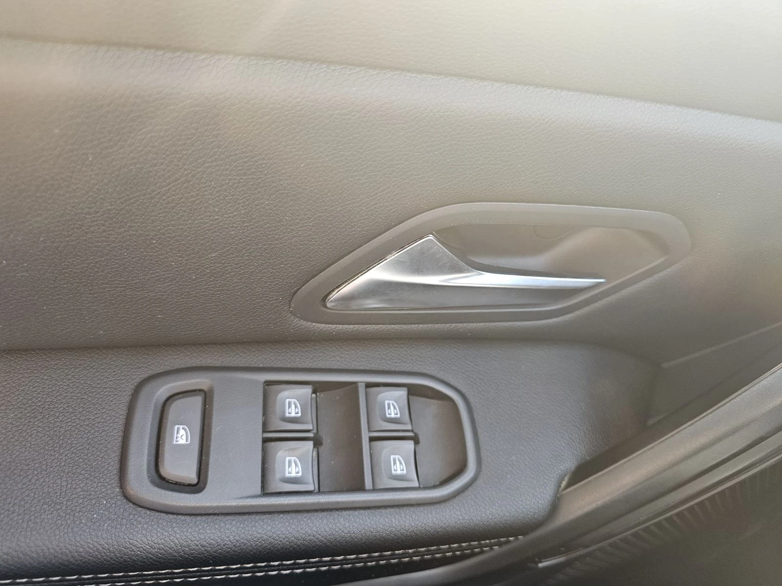 Dacia Duster 1.3 TCe 130 - изображение 10