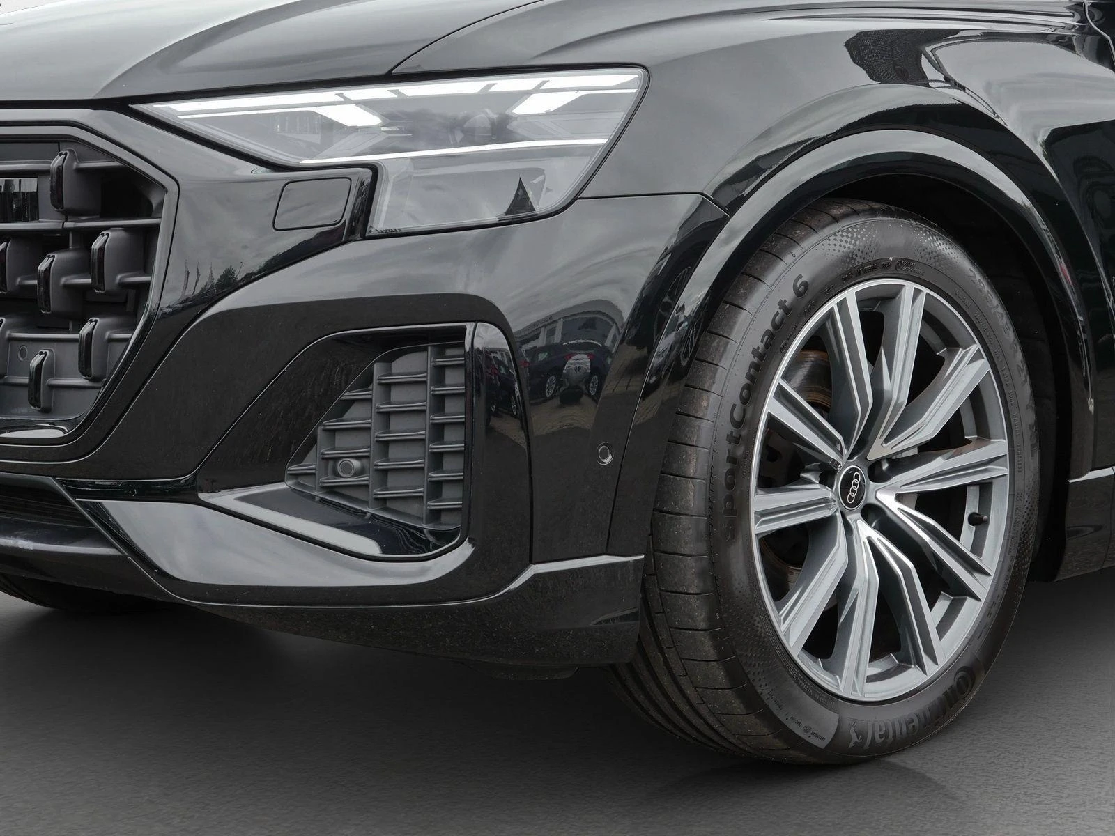 Audi Q8 45 TDI/QUATTRO/BLACK OPTIC/LIFT/360/HEAD UP/MATRIX - изображение 4