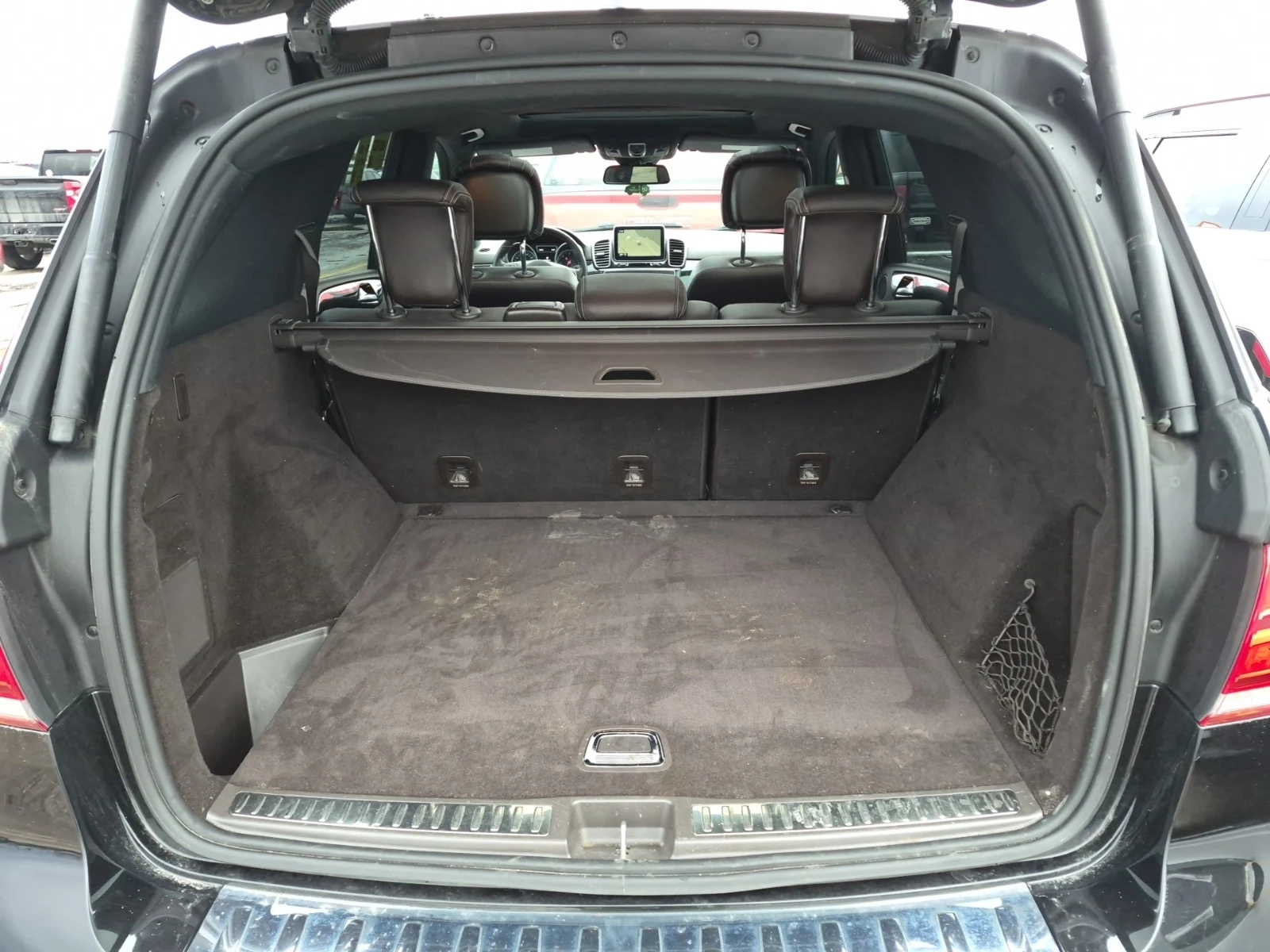 Mercedes-Benz GLE 350 AMG * BLUETEC * PANO * СЕРВИЗНА ИСТОРИЯ * , снимка 13 - Автомобили и джипове - 53959514