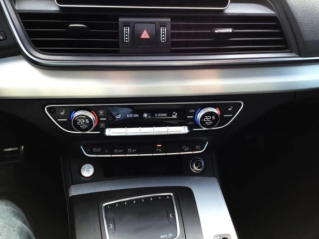 Audi SQ5 QUATTRO* ПОДГРЕВ* PROGRESSIV, снимка 14 - Автомобили и джипове - 54017300