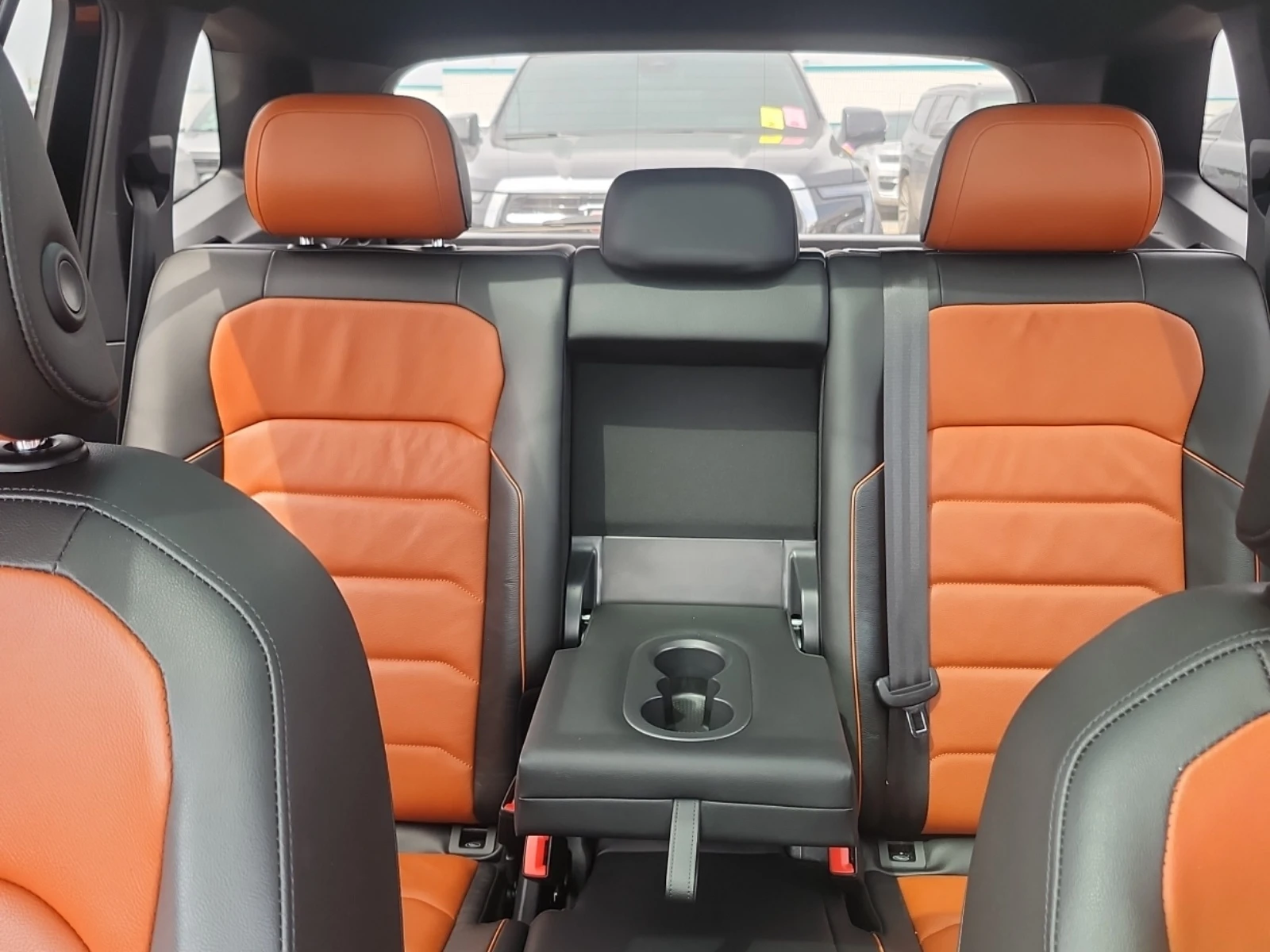 VW Tiguan HIGHLINE R-LINE * * CARFAX * * АВТО КРЕДИТ * * , снимка 8 - Автомобили и джипове - 54661108