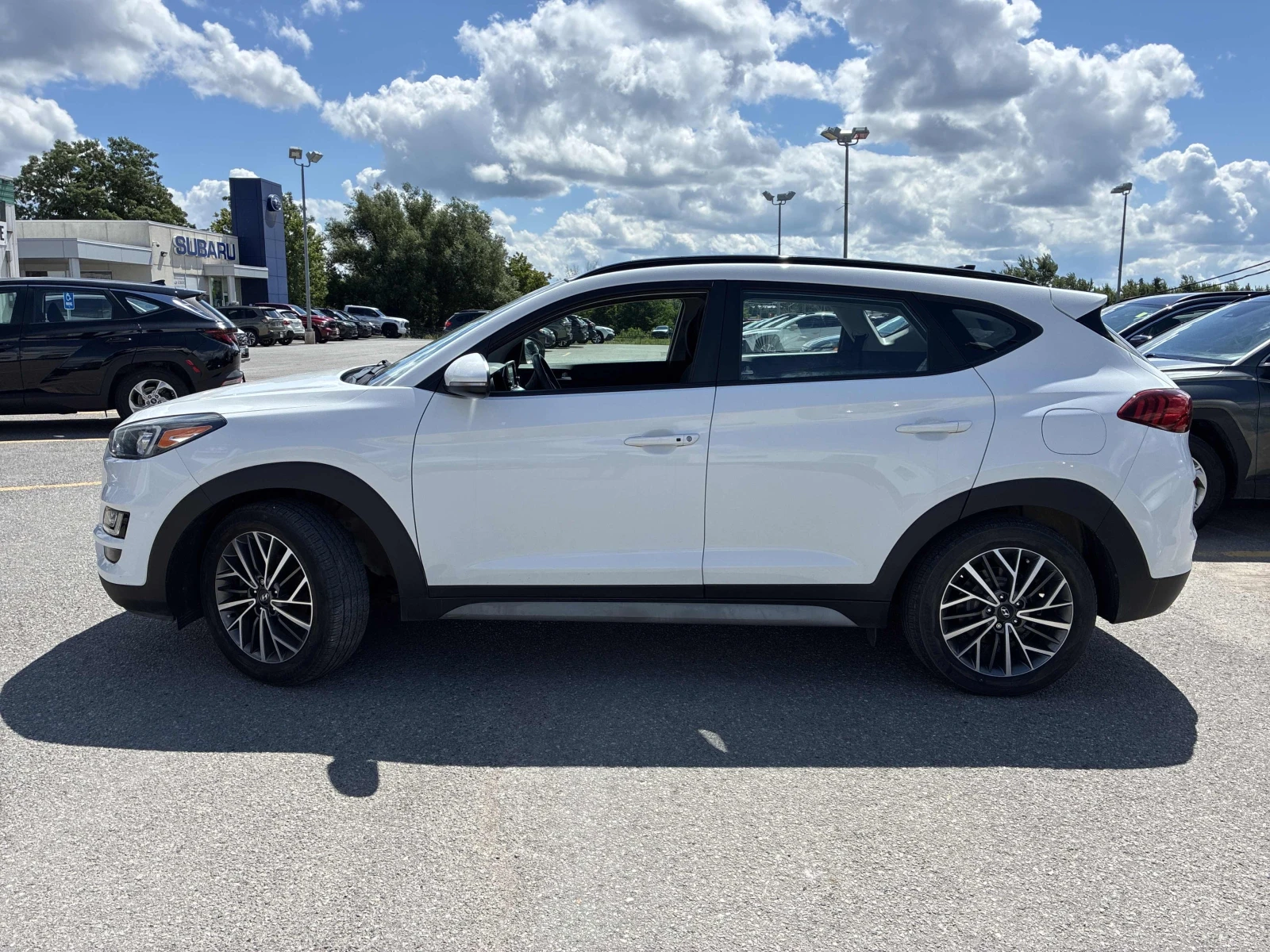 Hyundai Tucson, снимка 2 - Автомобили и джипове - 55733333
