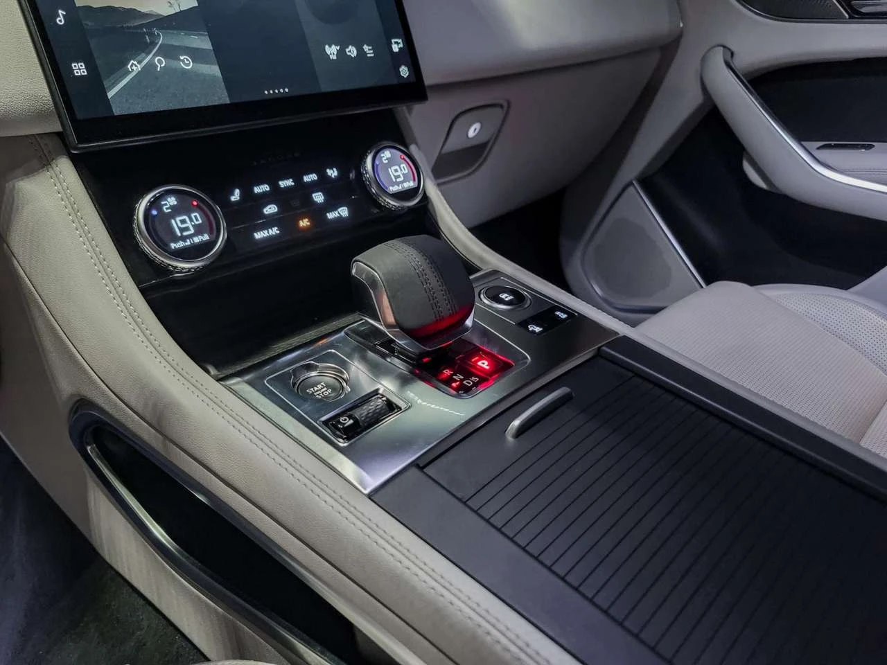 Jaguar F-PACE R-Dynamic SE | Sunroof | Navigation | Bluetooth |  | Mobile.bg � ����������� 14