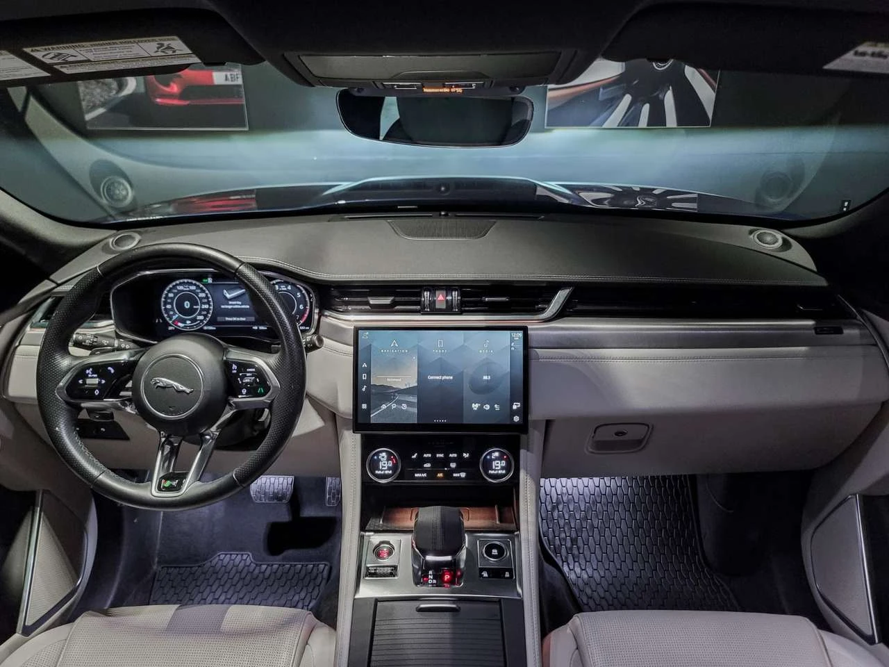 Jaguar F-PACE R-Dynamic SE | Sunroof | Navigation | Bluetooth |  | Mobile.bg � ����������� 17