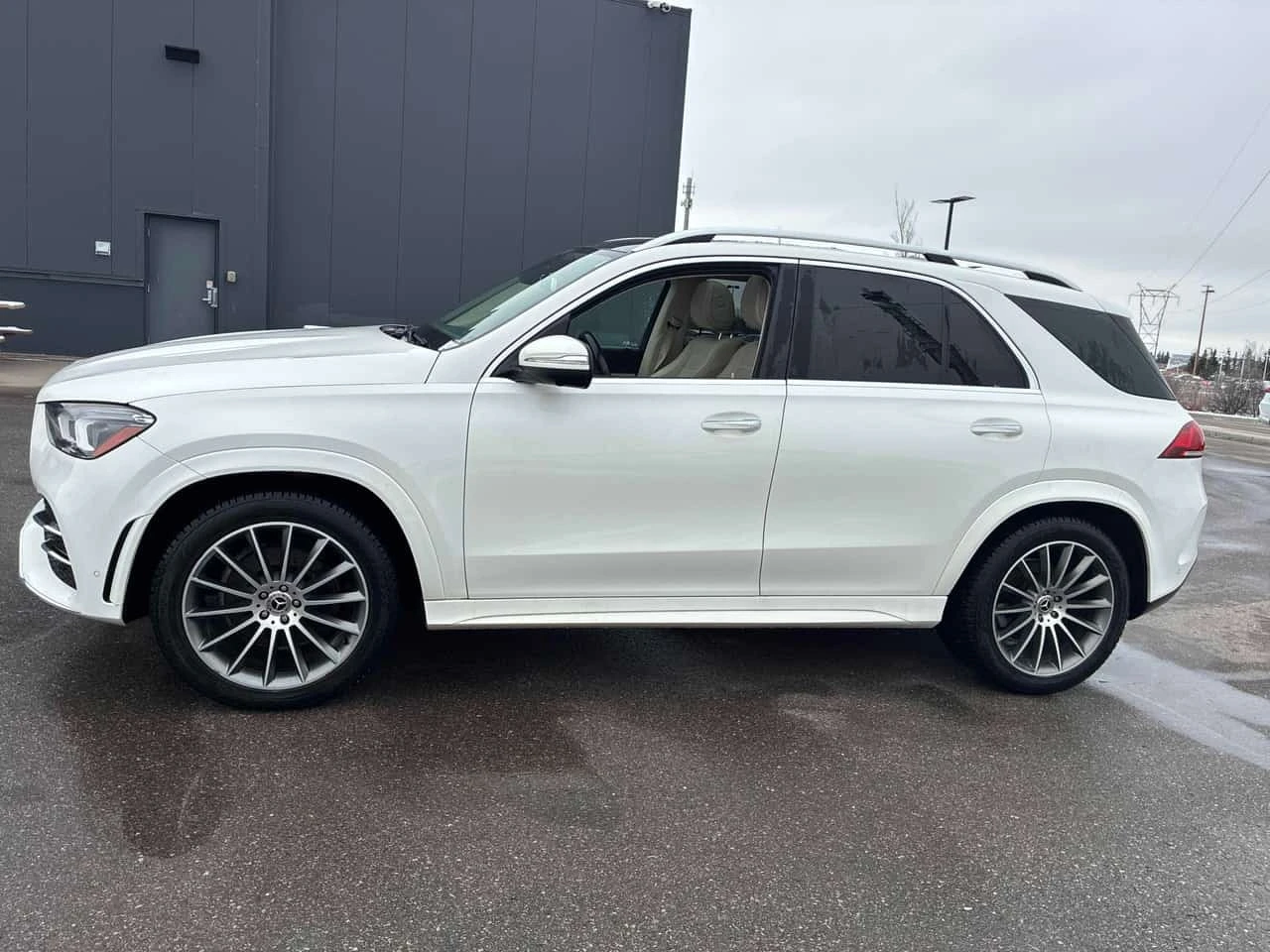 Mercedes-Benz GLE 350 4MATIC* DISTRONIC* 360КАМЕРИ* ПАНОРАМА* , снимка 2 - Автомобили и джипове - 56734101