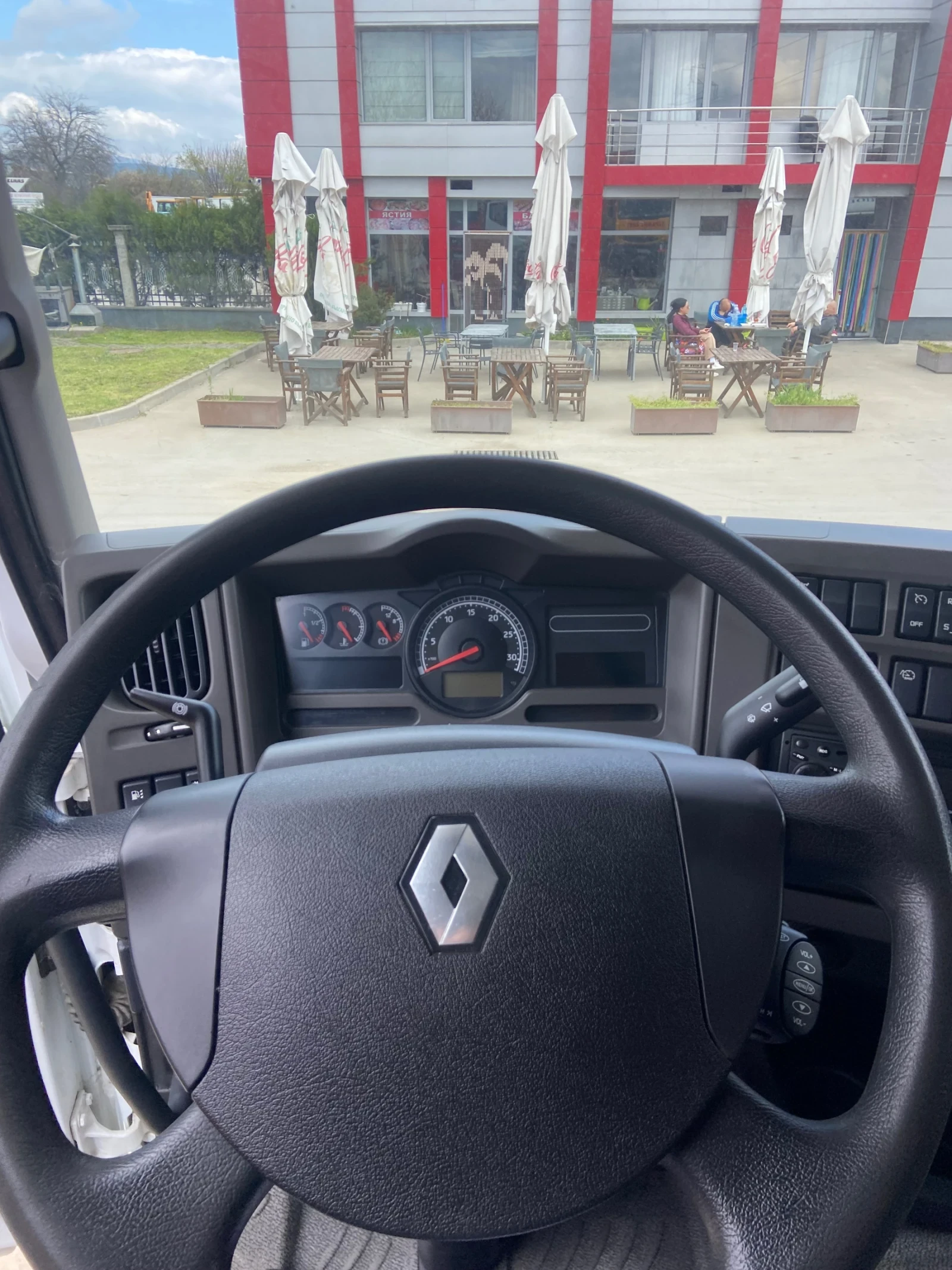 Renault Kerax, снимка 5 - Камиони - 54655942