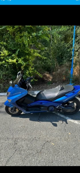  Yamaha T-max