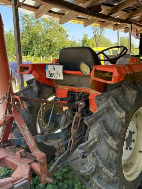 Трактор Kubota L1-245, снимка 12