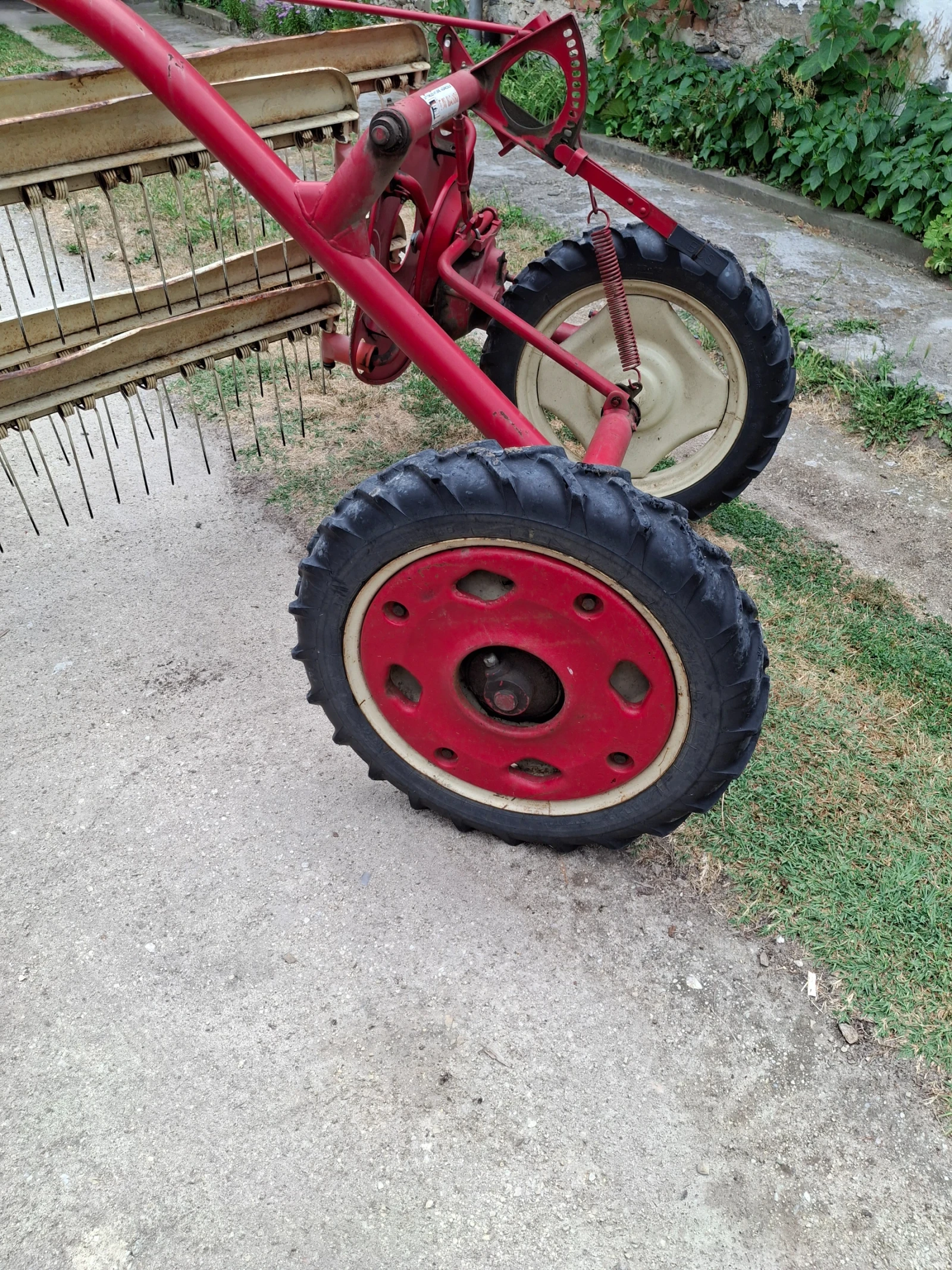 Сенообръщачка Друга марка BCS, снимка 6 - Селскостопанска техника - 54057732