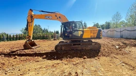      JCB JS220LC