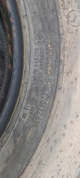 Гуми Зимни 215/75R17.5, снимка 5
