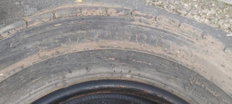 Гуми Зимни 215/75R17.5, снимка 4 - Гуми и джанти - 41999152