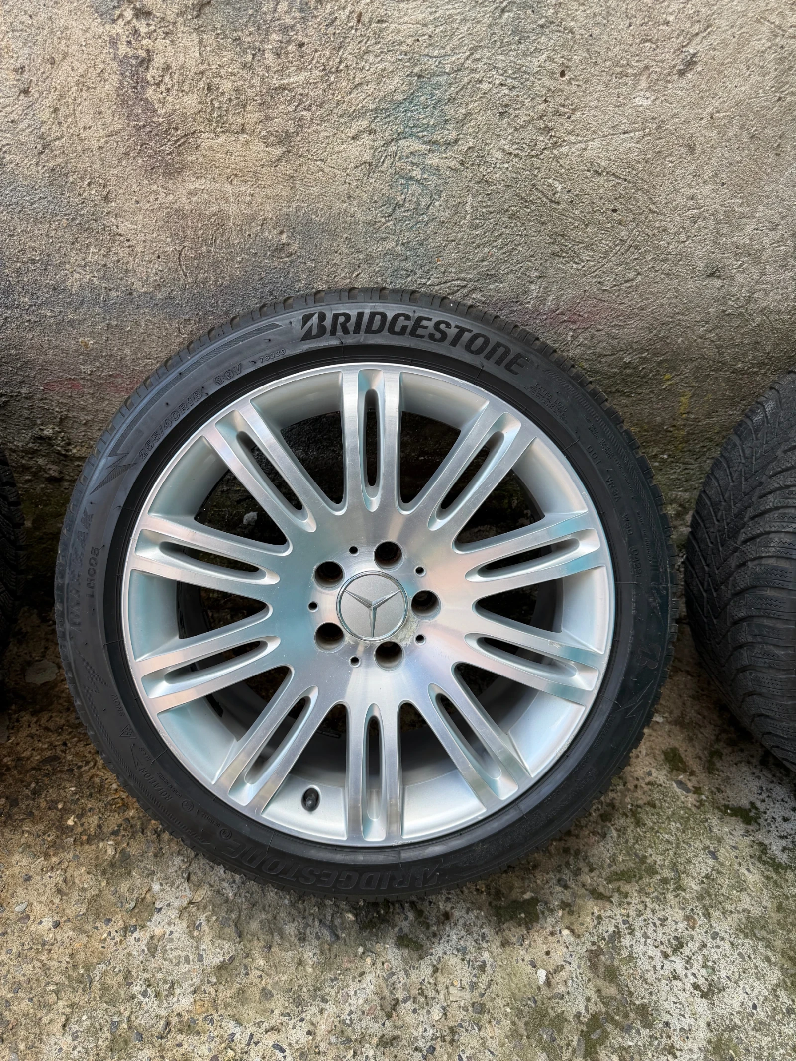Гуми с джанти Bridgestone 245/40R18, снимка 4 - Гуми и джанти - 56103035