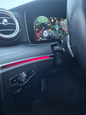 Mercedes-Benz E 220 AMG/FULL/21г/159хил/9Gtronic , снимка 16
