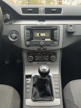 VW Passat 2.0TDI Bi-XENON/Подгреви/Автопилот/Климатроник - 7980 € / 15607.52 лв. - 34407057 13