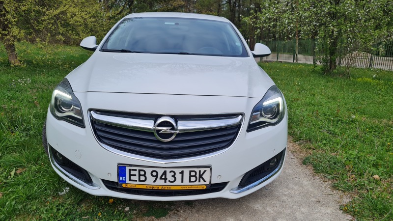 Opel Insignia 2.0 CDTi 4x4 Automat, снимка 2 - Автомобили и джипове - 46450311