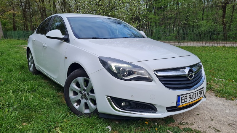 Opel Insignia 2.0 CDTi 4x4 Automat, снимка 1 - Автомобили и джипове - 46450311