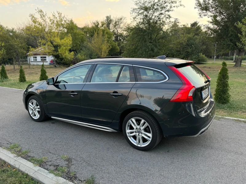 Volvo V60 SUMMUM FULL OPTIONS, снимка 4 - Автомобили и джипове - 47097401