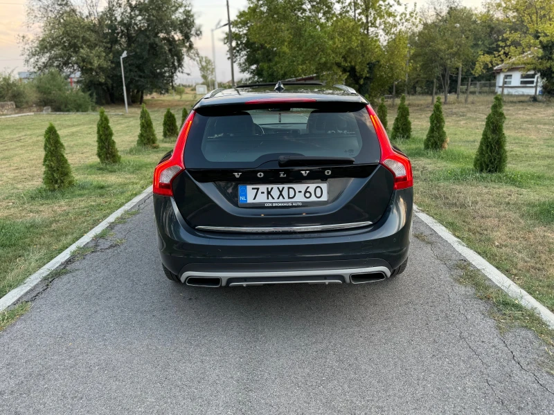 Volvo V60 SUMMUM FULL OPTIONS, снимка 5 - Автомобили и джипове - 47097401