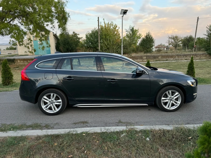 Volvo V60 SUMMUM FULL OPTIONS, снимка 6 - Автомобили и джипове - 47097401