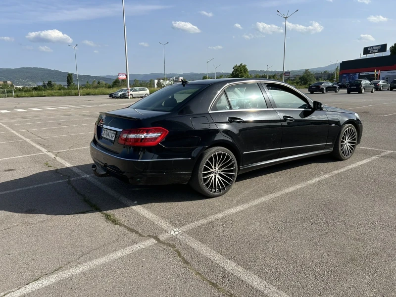 Mercedes-Benz E 200 220CDI, снимка 14 - Автомобили и джипове - 48596059