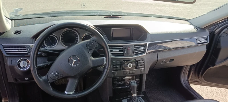 Mercedes-Benz E 200 220CDI, снимка 16 - Автомобили и джипове - 48596059