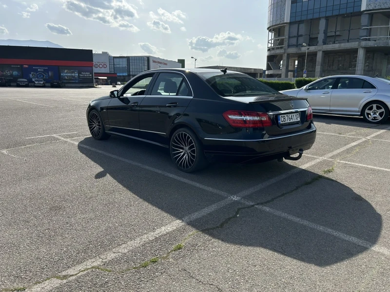 Mercedes-Benz E 200 220CDI, снимка 13 - Автомобили и джипове - 48596059