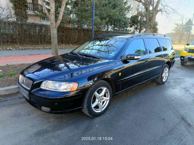 Volvo V70, снимка 2 - Автомобили и джипове - 48935351