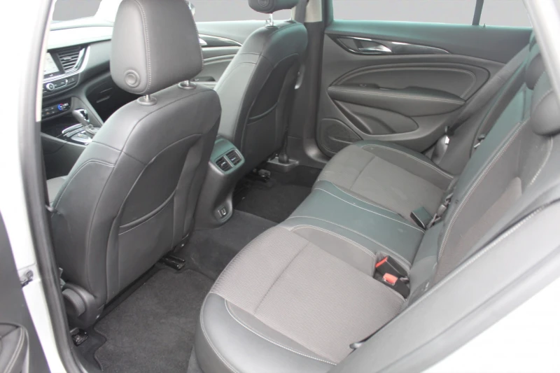 Opel Insignia КЛИЕНТСКИ АВТОМОБИЛ, снимка 7 - Автомобили и джипове - 48979705