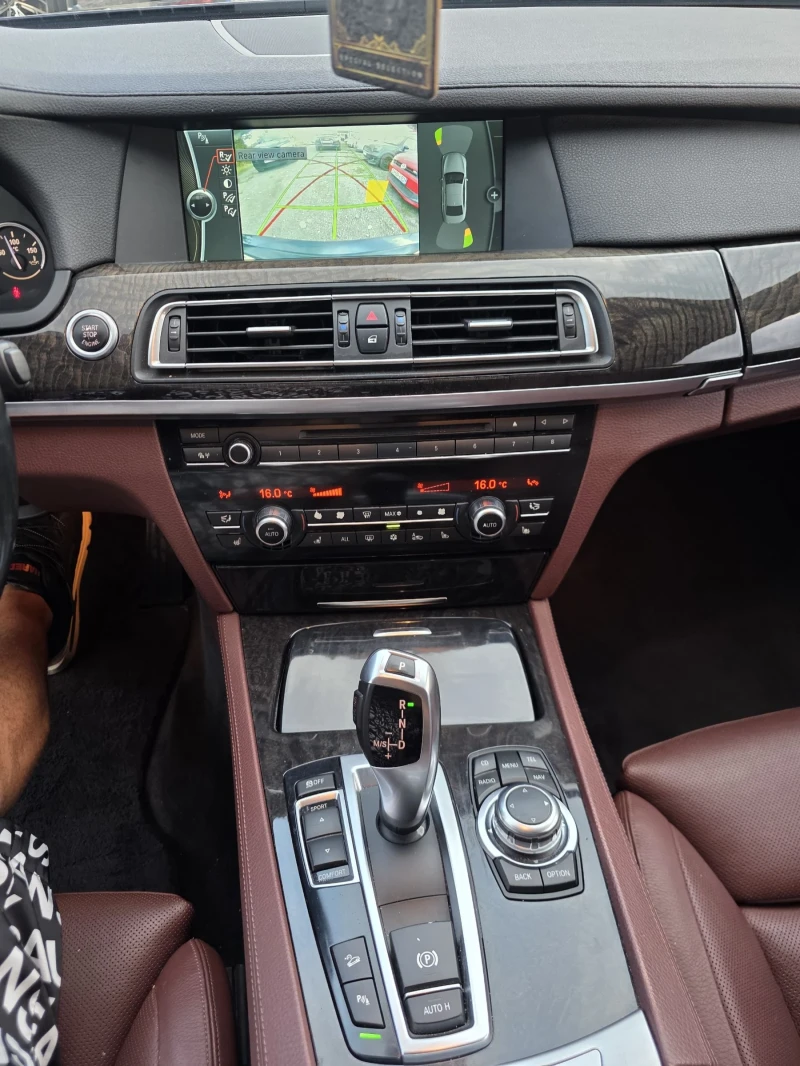 BMW 740, снимка 11 - Автомобили и джипове - 51612410