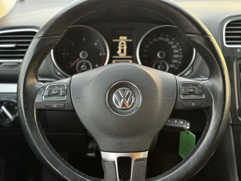 VW Golf 1.6TDI/105kc./DSG, снимка 16 - Автомобили и джипове - 52448248