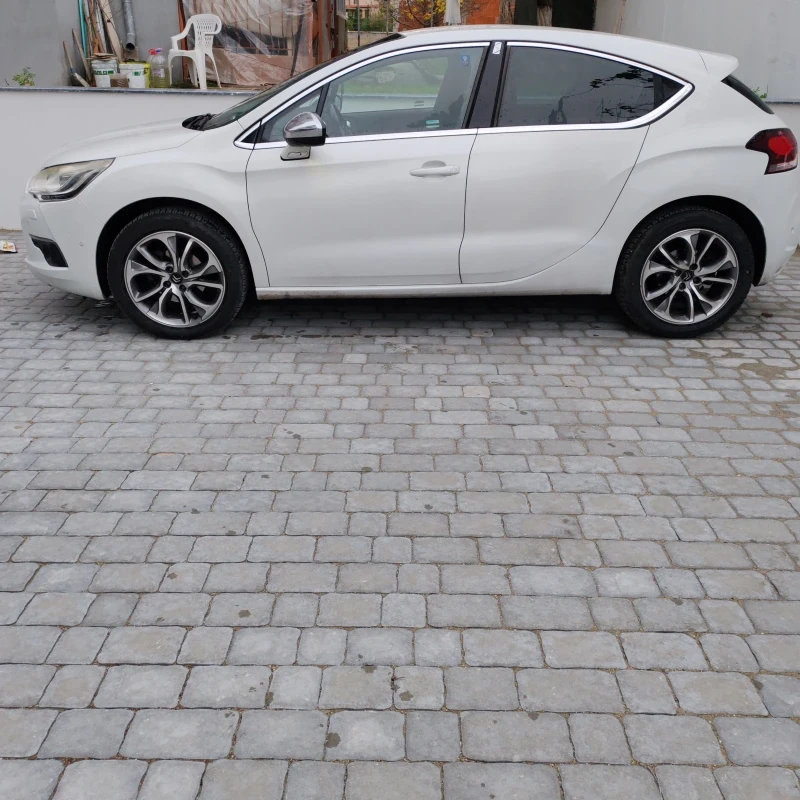 Citroen DS4, снимка 2 - Автомобили и джипове - 52719069