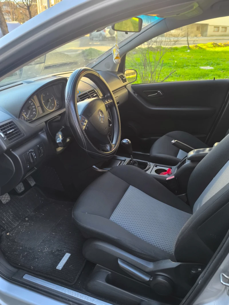 Mercedes-Benz A 180, снимка 5 - Автомобили и джипове - 52742214