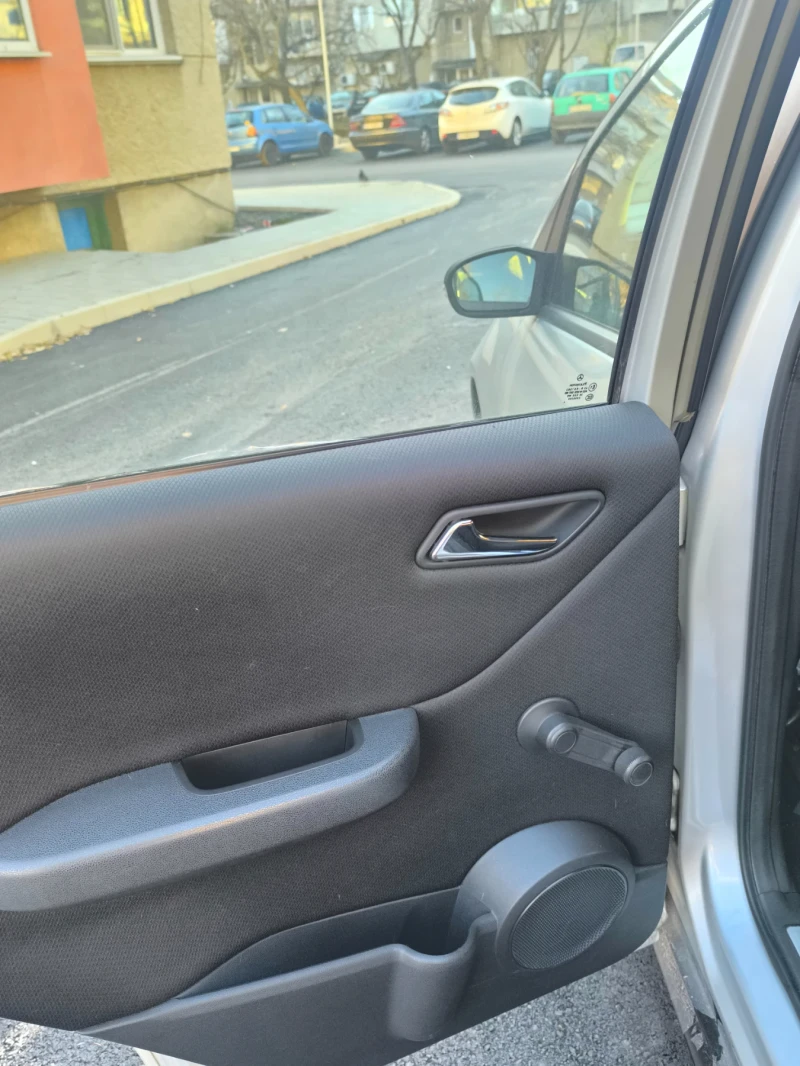Mercedes-Benz A 180, снимка 10 - Автомобили и джипове - 52742214