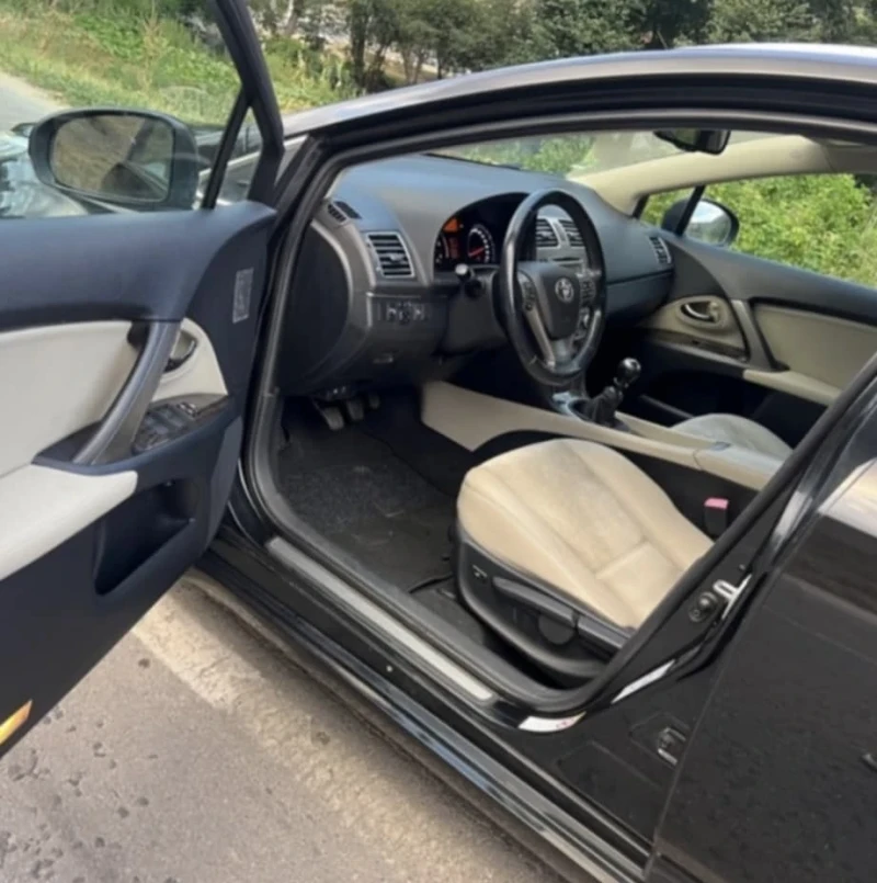 Toyota Avensis, снимка 7 - Автомобили и джипове - 53169030