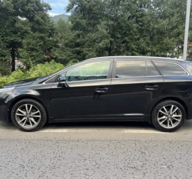 Toyota Avensis, снимка 6 - Автомобили и джипове - 53169030