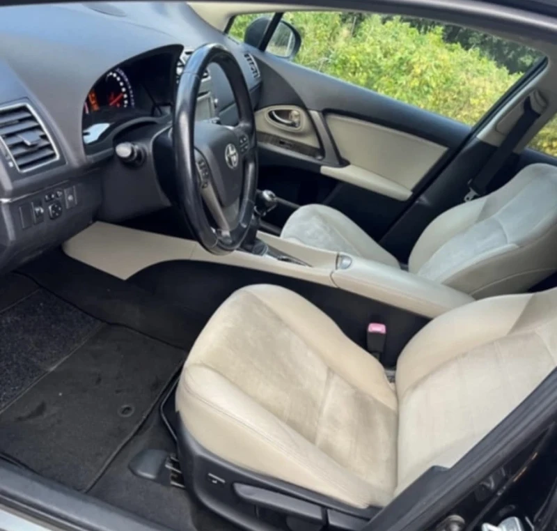 Toyota Avensis, снимка 12 - Автомобили и джипове - 53169030