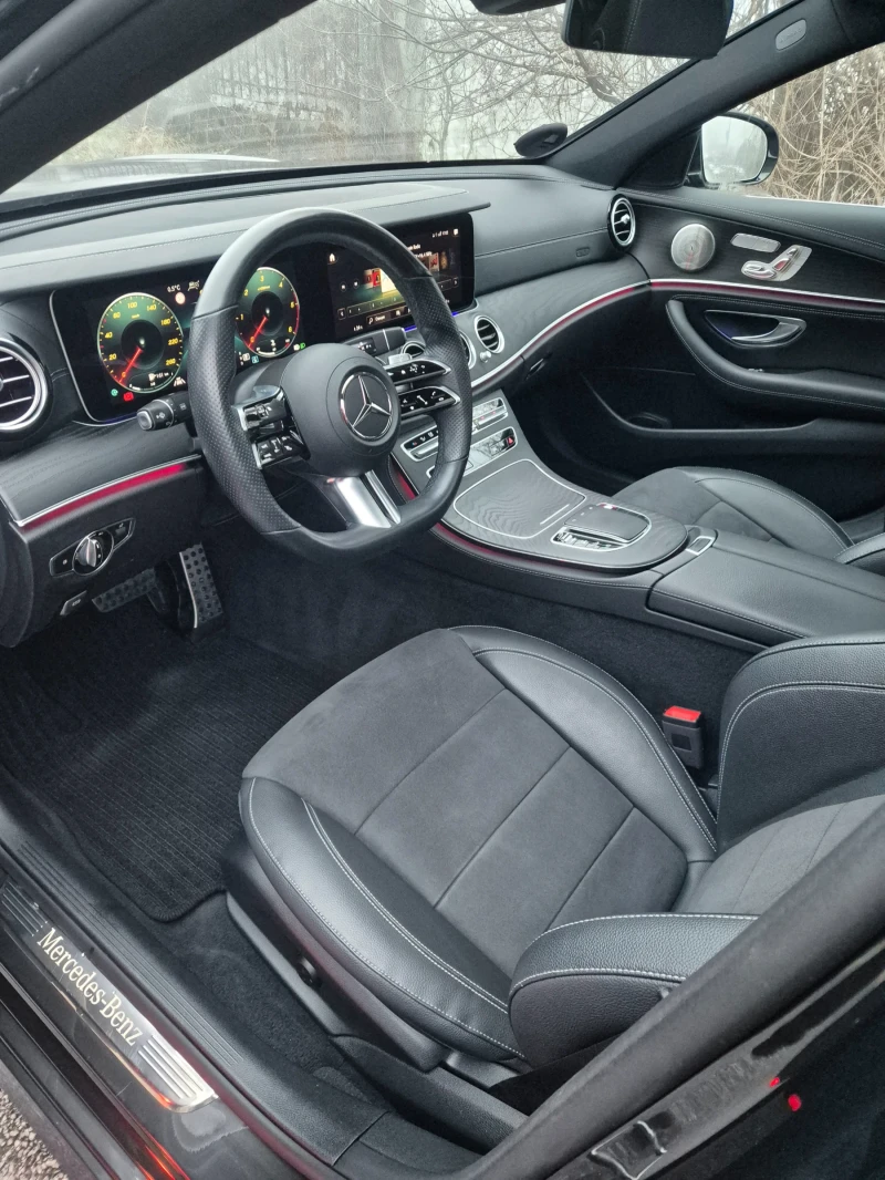 Mercedes-Benz E 220 AMG/FULL/21г/159хил/9Gtronic , снимка 10 - Автомобили и джипове - 53204552