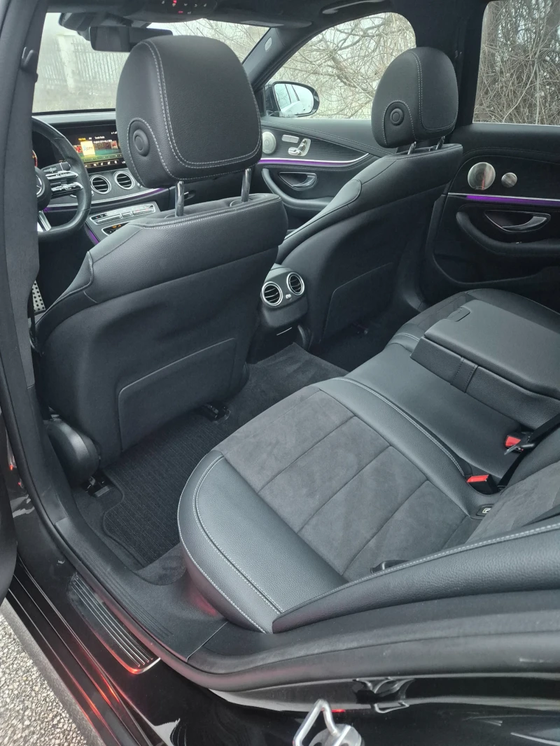 Mercedes-Benz E 220 AMG/FULL/21г/159хил/9Gtronic , снимка 8 - Автомобили и джипове - 53204552