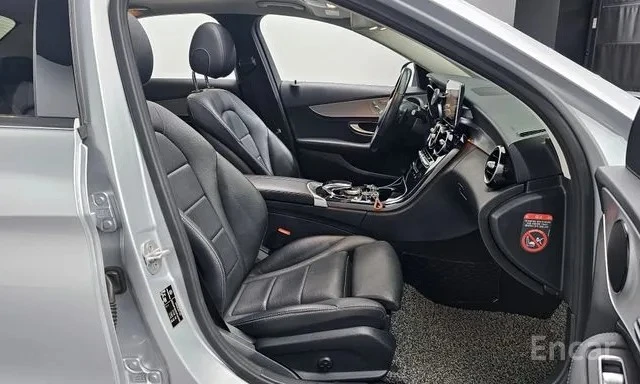 Mercedes-Benz C 220 ПОДГРЕВИ/ШИБИДАХ/ФИКСИРАНА ЦЕНА ДО БЪЛГАРИЯ, снимка 10 - Автомобили и джипове - 55146800