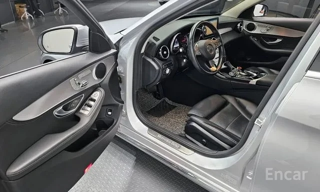 Mercedes-Benz C 220 ПОДГРЕВИ/ШИБИДАХ/ФИКСИРАНА ЦЕНА ДО БЪЛГАРИЯ, снимка 4 - Автомобили и джипове - 55146800