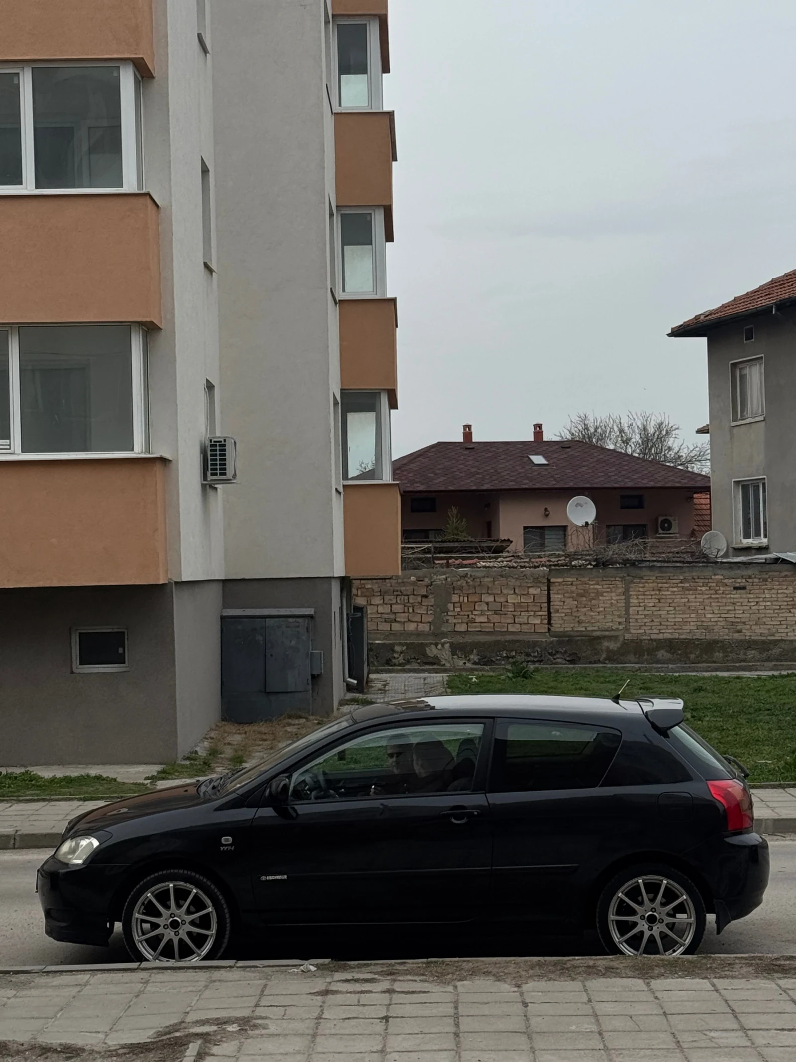Toyota Corolla  - изображение 3