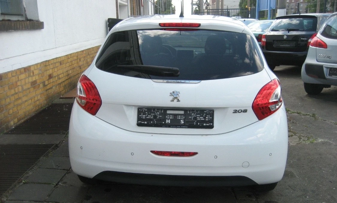 Peugeot 208 1.2 - изображение 4