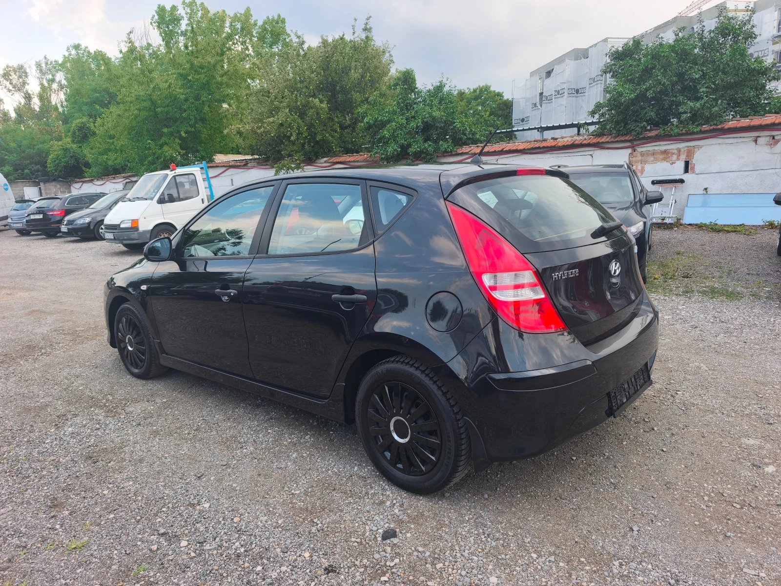 Hyundai I30 1.4- 109 кс-FACE-КАТО НОВА - изображение 4